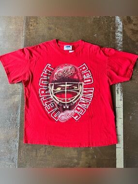 CSA NHL Vintage 90s Detroit Red Wings Hockey Helmet Graphic T-Shirt XL USA Made